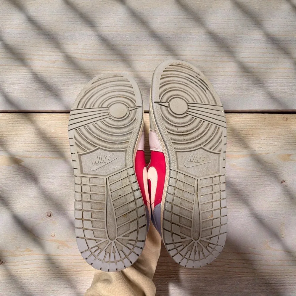 Nike used pretty
